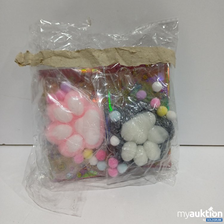 Artikel Nr. 898949 Artikel Nr. 898949: Squishies Katzenpfoten 4Stk., ca.7x7,5cm