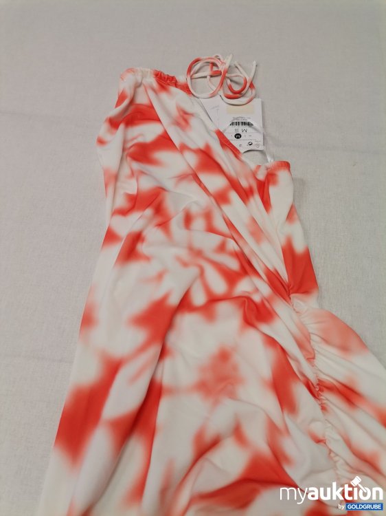 Artikel Nr. 726951 Artikel Nr. 726951: Bershka Kleid