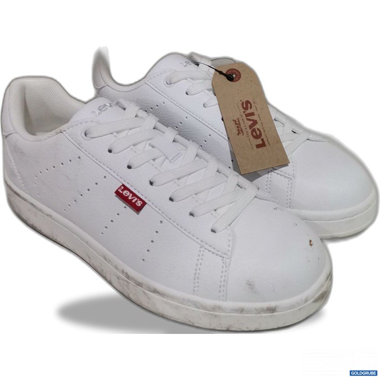 Artikel Nr. 877953: Levi's Avenue Sneaker verschmutzt 