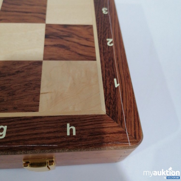 Artikel Nr. 834957: Schachbrett Koffer aus Holz mit Holzspielfiguren