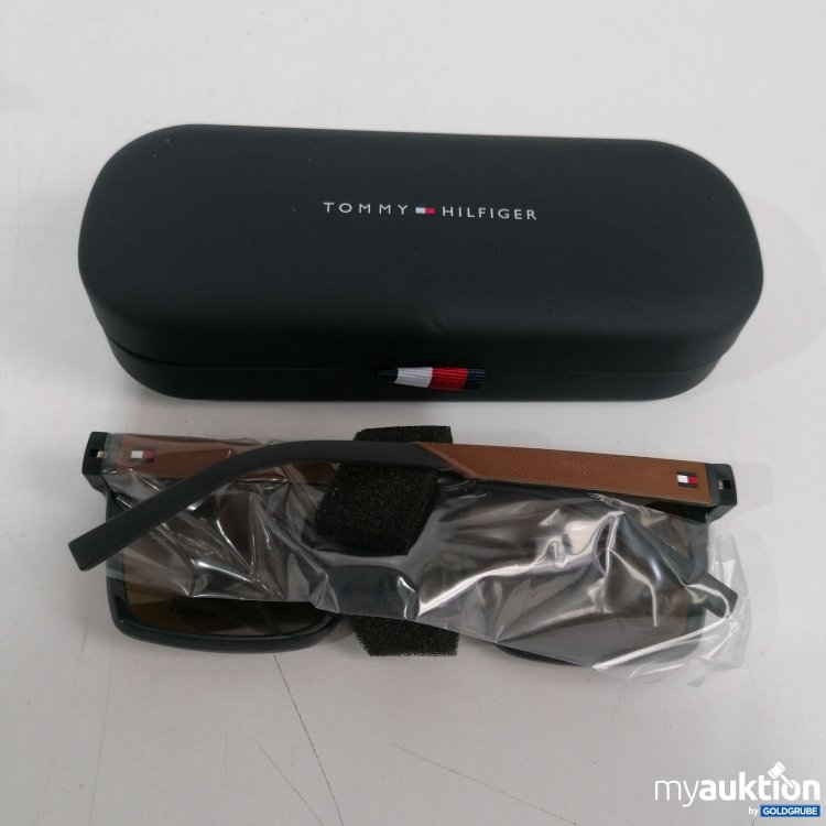 Artikel Nr. 856958 Artikel Nr. 856958: Tommy Hilfiger Sonnenbrille