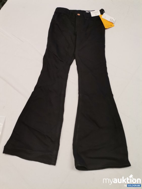 Artikel Nr. 822960 Artikel Nr. 822960: H&M flared leg Jeans