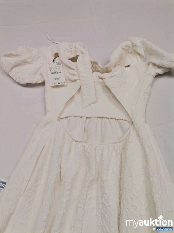 Artikel Nr. 863967 Artikel Nr. 863967: Zara Kleid