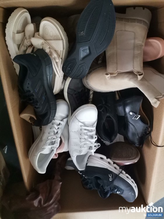 Artikel Nr. 854972 Artikel Nr. 854972: Schuhe gebraucht und 1 Tasche von Guess lt Foto