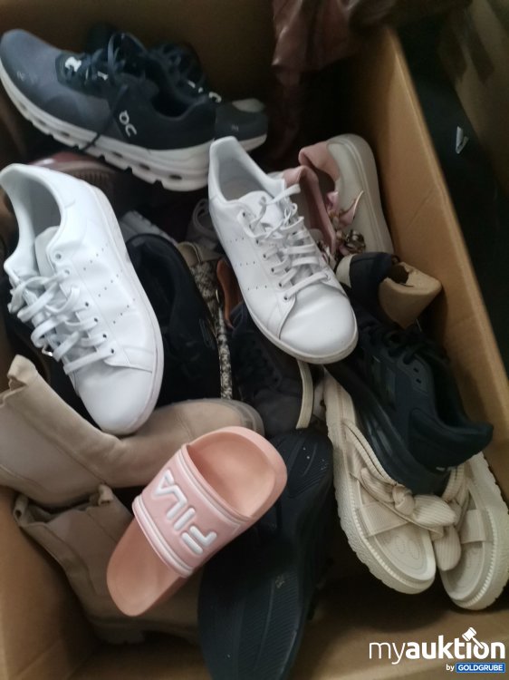 Artikel Nr. 854972 Artikel Nr. 854972: Schuhe gebraucht und 1 Tasche von Guess lt Foto