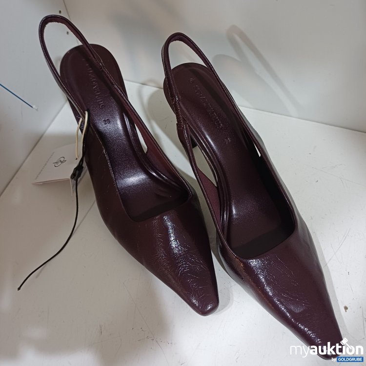 Artikel Nr. 931979 Artikel Nr. 931979: Stradivarius Lack-Pumps, bordeauxfarben, Stiletto-Absatz