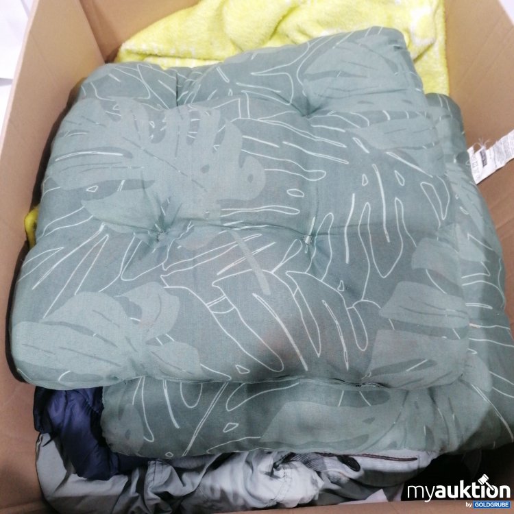 Artikel Nr. 903981: Diverse Gebrauchte Kleidung und Polster 