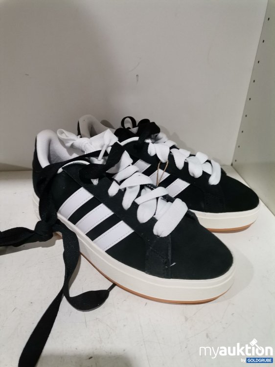 Artikel Nr. 877982: Adidas grand court base 00s 
