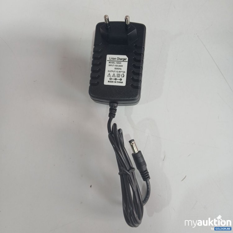 Artikel Nr. 840983 Artikel Nr. 840983: Li-ion Charger 12620 100-240V