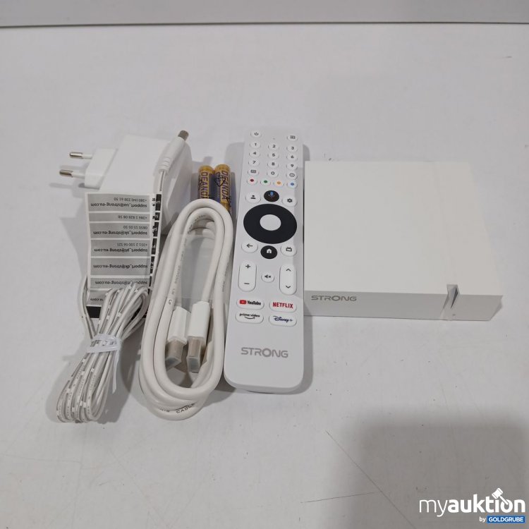 Artikel Nr. 961983: STRONG Streaming Box mit Fernbedienung und Zubehör