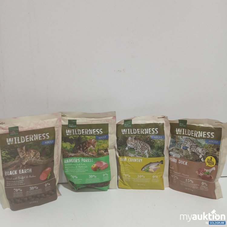 Artikel Nr. 478985 Artikel Nr. 478985: 4x300g Real Nature Wilderness Adult Katzenfutter verschiedene Sorten Verpackung verschmutzt