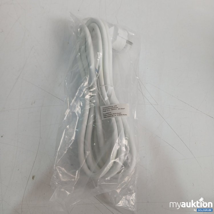 Artikel Nr. 466986 Artikel Nr. 466986: Anschlussleitung mit Schutzkontaktstecker 3,0 m weiß H05VV-F 3G1,5mm²
