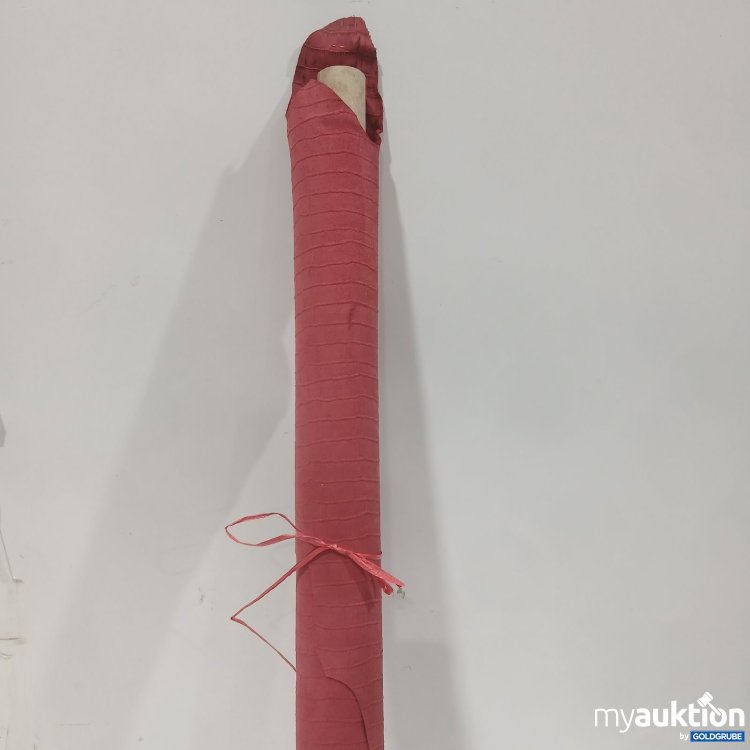 Artikel Nr. 524986: Solor Echtleder Farbe: Drachenrot 4490 Prod. 04/24 Größe: nicht erkennbar organisch gewachsen daher unförmige Ränder