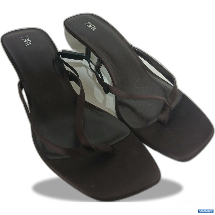 Artikel Nr. 930990 Artikel Nr. 930990: Zara Sandalen