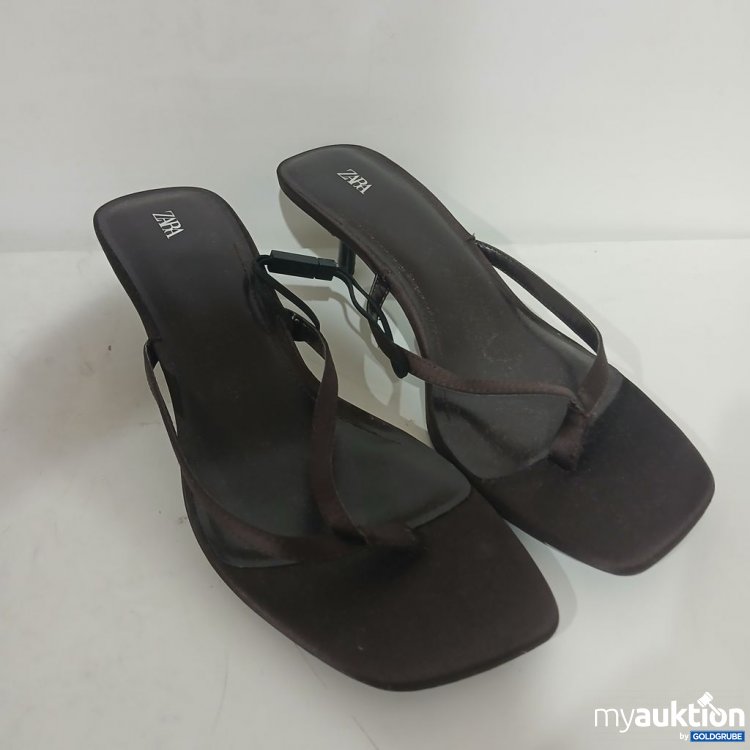 Artikel Nr. 930990 Artikel Nr. 930990: Zara Sandalen