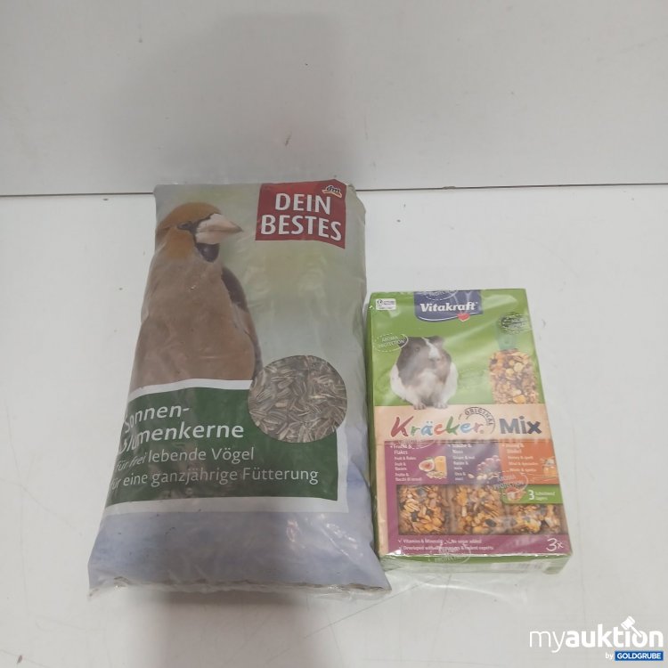 Artikel Nr. 478991 Artikel Nr. 478991: 1x1kg Sonnenblumenkerne 1x3 Stangen Kräcker Mix Meerschweinchen