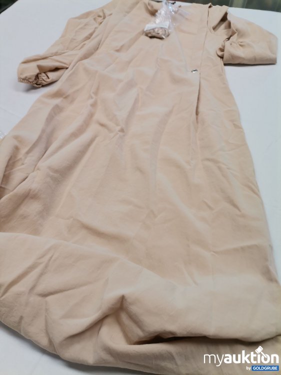 Artikel Nr. 809991: Trendyol Kleid 