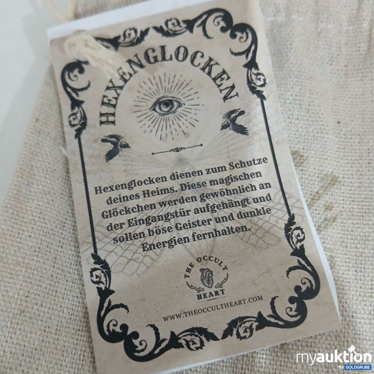 Artikel Nr. 930992: The Occult Heart Hexenglocken Dekoration
