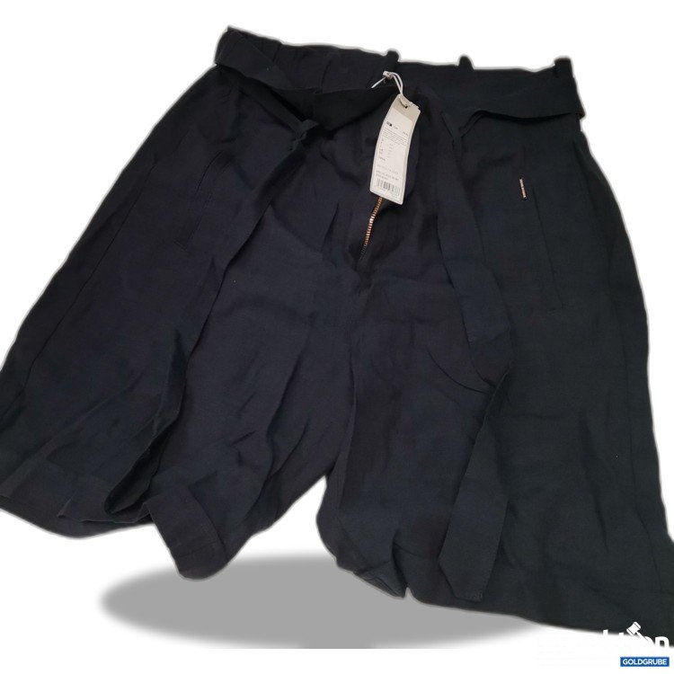 Artikel Nr. 695993 Artikel Nr. 695993: Comma, Shorts