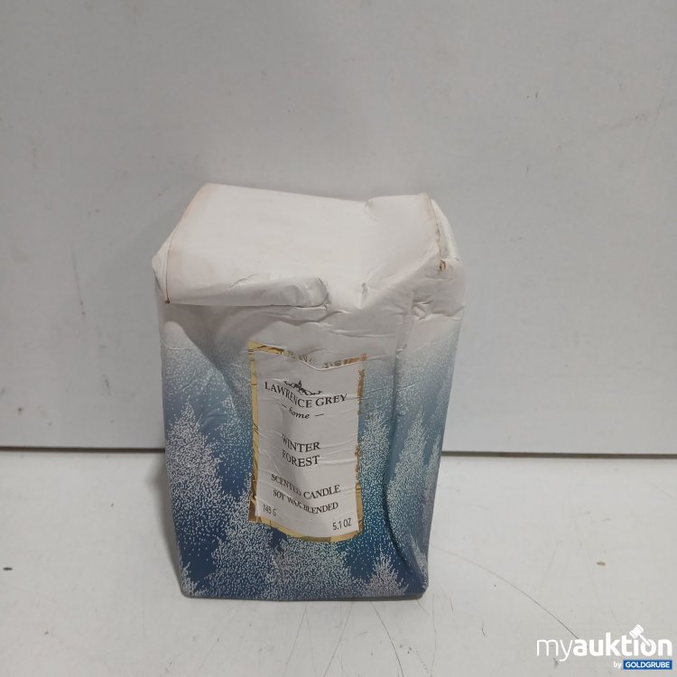 Artikel Nr. 470999 Artikel Nr. 470999: Lawrence Grey Winter Forest Duftkerze 145g Verpackung eingedellt